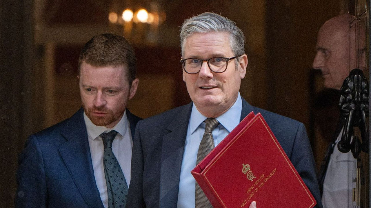 Consilierul lui Keir Starmer a demisionat din cauza afacerii Epstein.