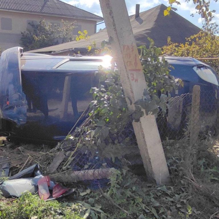 В Бельцах двое молодых людей угнали автомобиль.