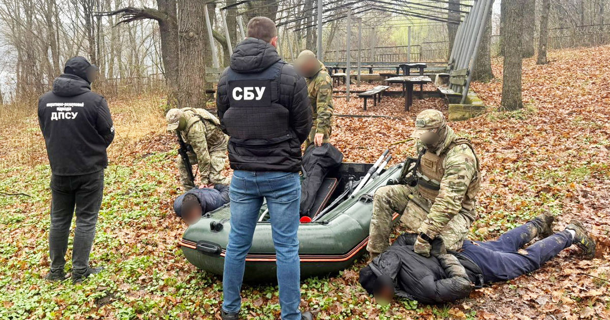 Украинец пытался попасть в Молдову на надувной лодке.