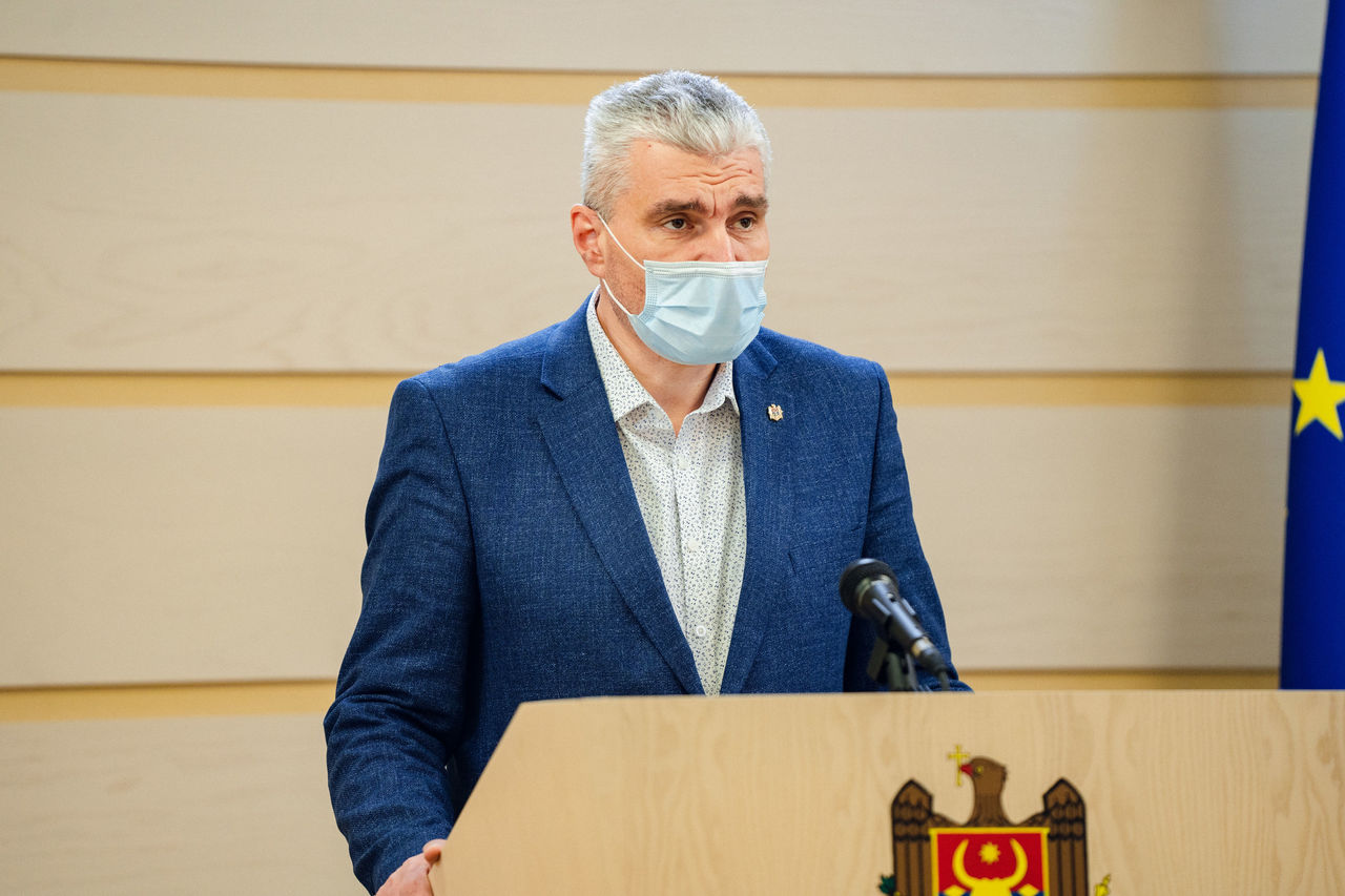 Бывший депутат Александр Слусарь.