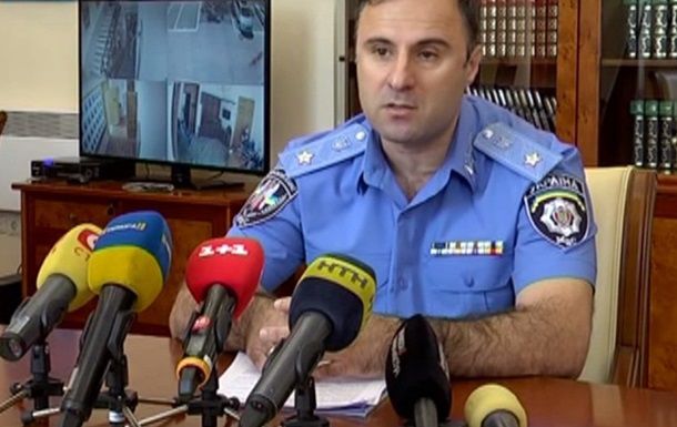 Лорткипанидзе обвиняют в превышении служебных полномочий во время разгона митинга оппозиции 26 мая 2011 года.