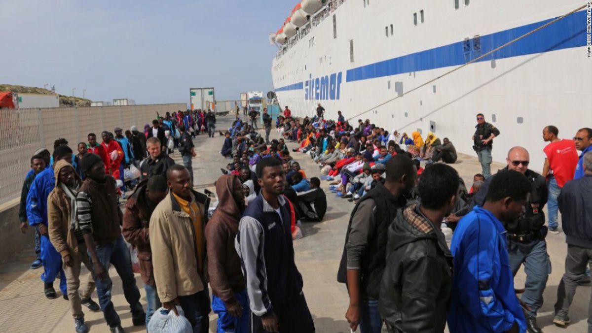 Studiu: Tot mai mulți imigranți clandestini, arestați în SUA