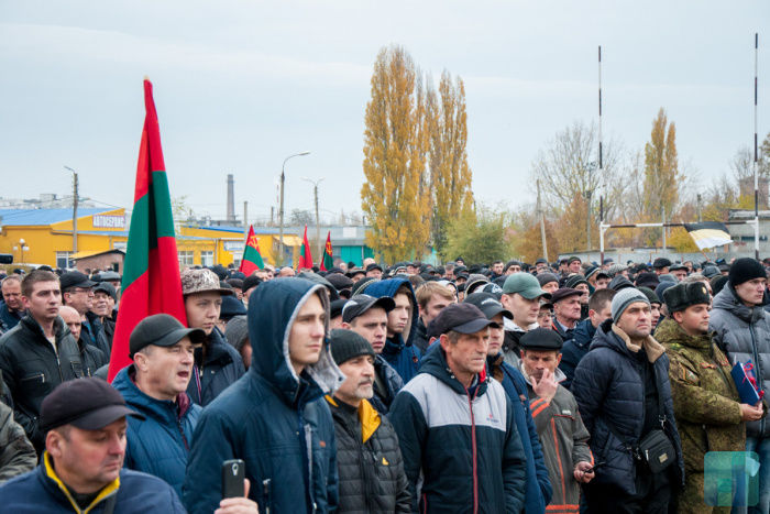 В преддверии сборов все мужское население региона от 18 до 60 лет получило повестки.