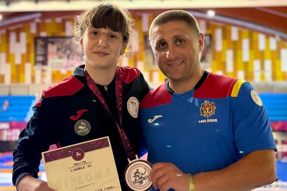 Молдавская спортсменка завоевала бронзу на чемпионате Европы по борьбе U-15.
