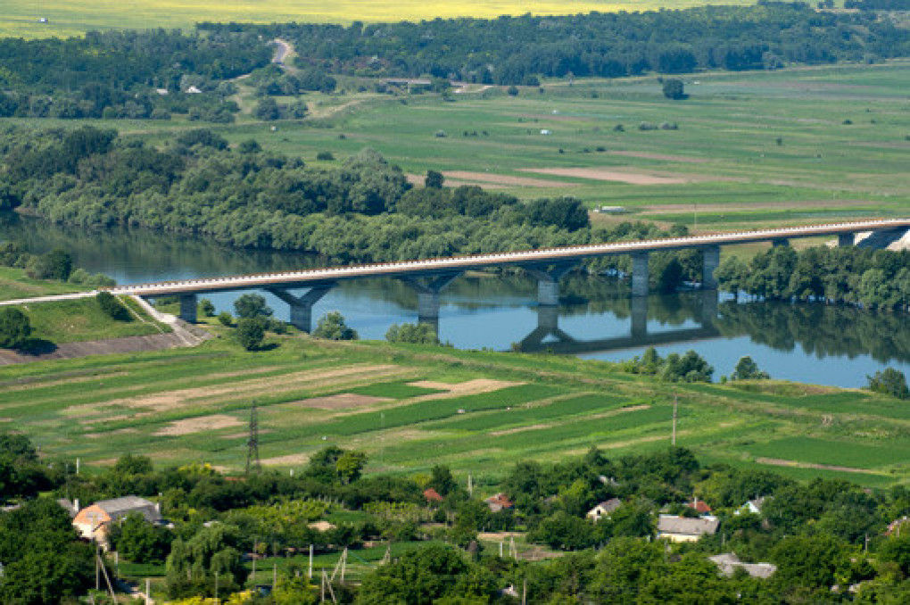 Krasnoselski vrea să redeschidă podul dintre Gura Bâcului și Bâcioc, închis din 1992.