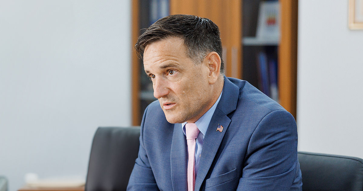 Diplomat american: Moldovenii aflați ilegal în SUA riscă deportarea.