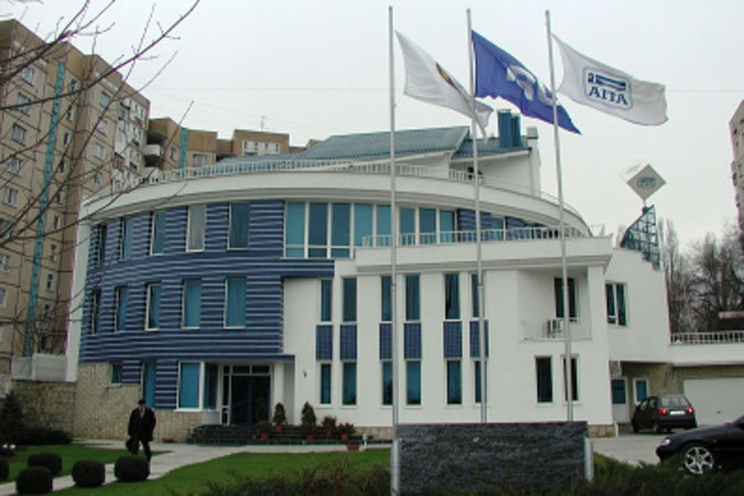 В связи с этой ситуацией, с 1 июля приостановлено действие карнетов TIR для молдавских автоперевозчиков.