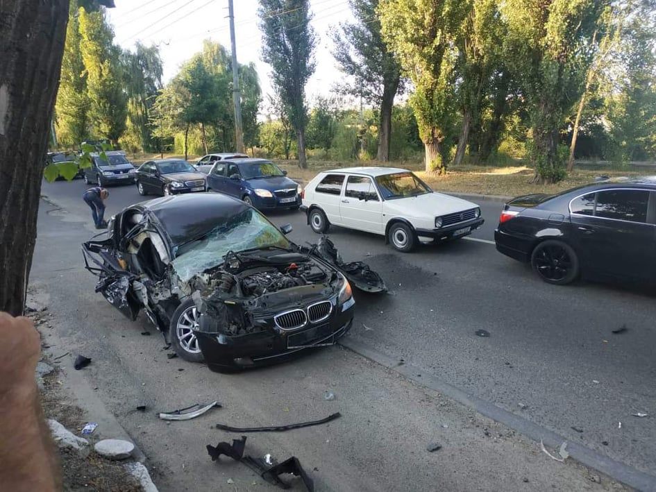Очевидцы утверждают, что виноват водитель BMW. 