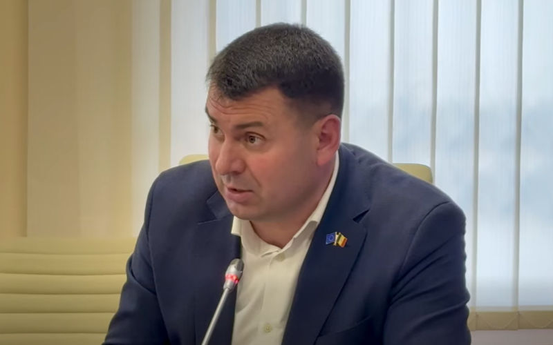 Deputatul Vasile Costiuc a fost sancționat cu un proces-verbal pentru calomnie.
