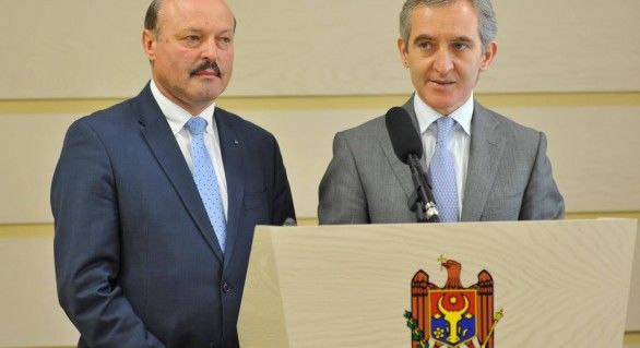 Grupul PPE regretă retragerea PL de la guvernare. 