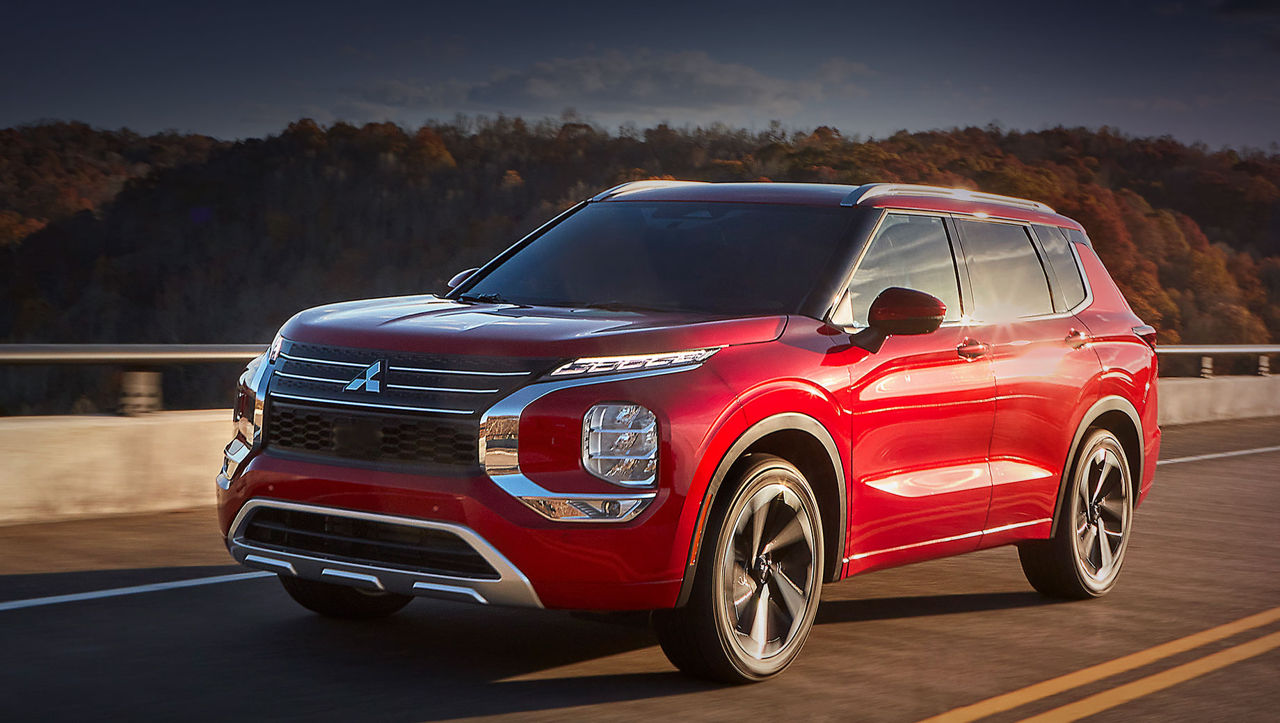 Кроссовер Mitsubishi Outlander отзывают из-за заводского дефекта.