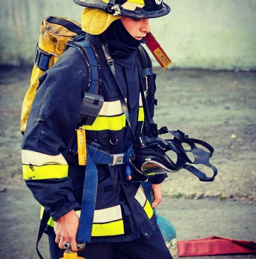 Pompierul moldovean care a obținut de DA. Foto: facebook.com