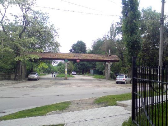 Власти намерены восстановить пешеходные аллеи, обустроить велосипедные дорожки и установить в парке умное освещение. Фото: votpusk.ru.