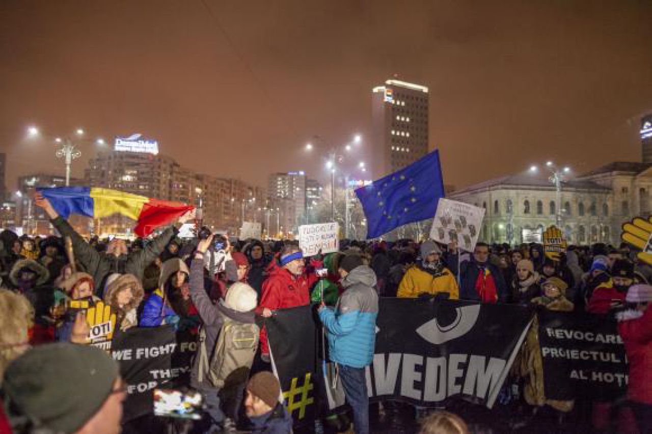 Proteste în toată România, în susținerea Laurei Codruţa Kovesi