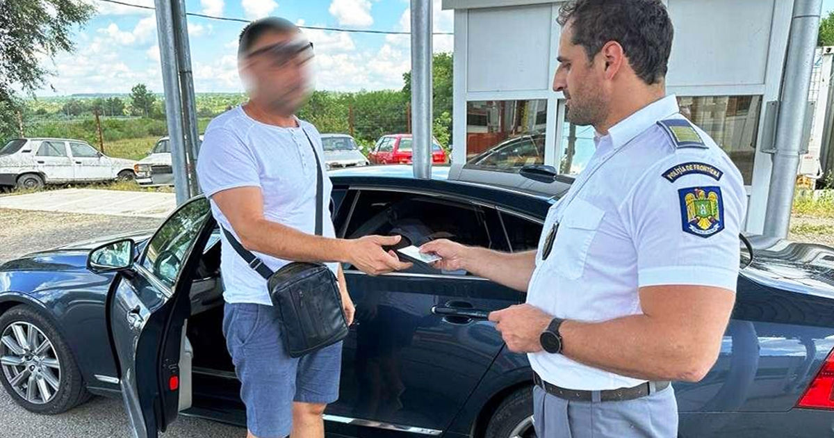 Молдаванин на границе Румынии предъявил поддельные польские права.