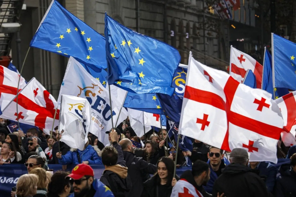ЕС рассмотрит новые меры против властей Грузии 16 декабря.