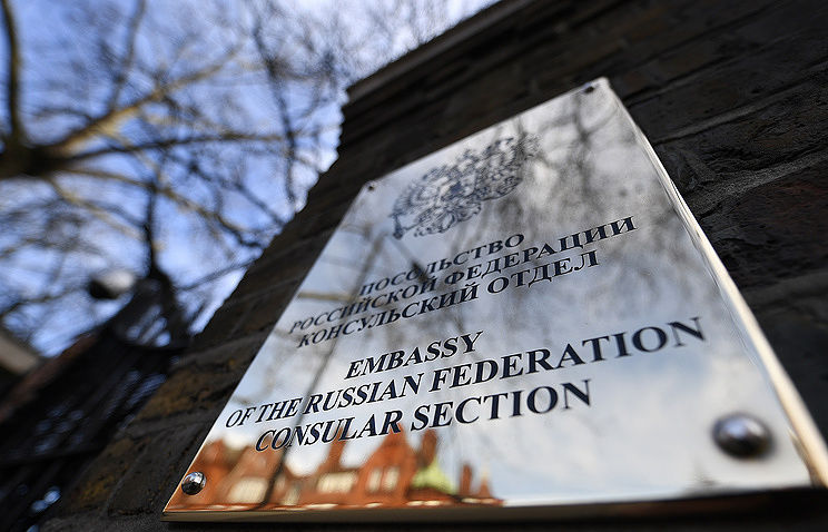Посольство РФ обратилось в британский МИД за разъяснением новой версии отравления Скрипаля. Фото: EPA