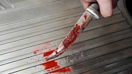 O femeie de 42 de ani şi-a înjunghiat concubinul, provocându-i o rană de cuţit în cutia toracică pe stânga. Foto: reporterntv.ro