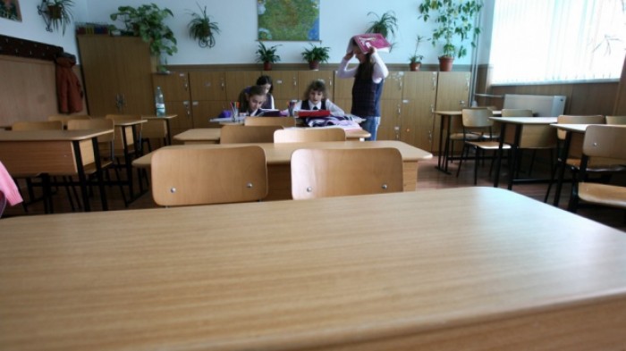 Cei mai nemulțumiți în această privință sunt, bineînțeles, școlarii.