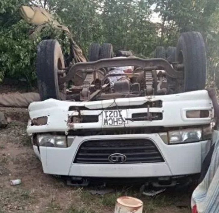 Cel puţin 22 de morţi şi zeci de răniţi într-un grav accident produs în Zimbabwe.