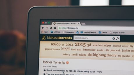 Крупнейший торрент-трекер — KickAss Torrents (KAT) — ушел в офлайн.