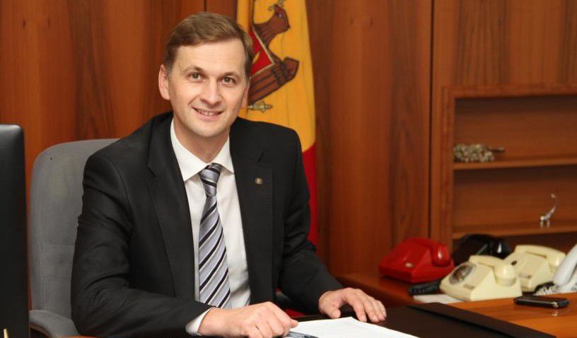 Parlamentul analizează mai multe posibile candidaturi, care ar putea ocupa fotoliul guvernatorului BNM, Dorin Drăguțanu. Foto: n4.md