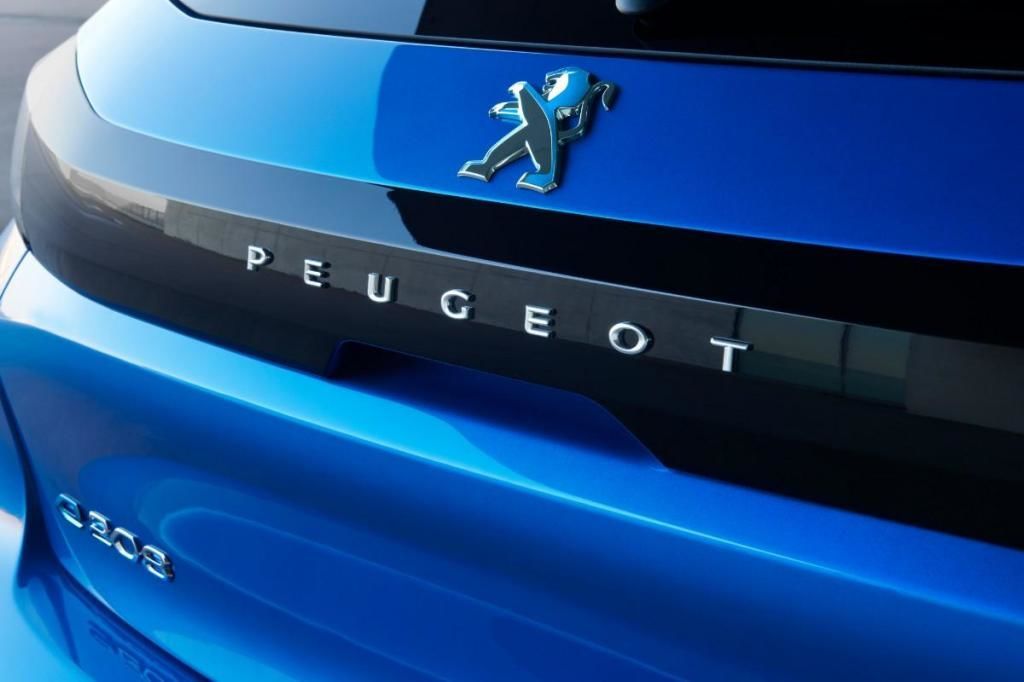 Peugeot к 2030 году будет продавать в Европе только электромобили.
