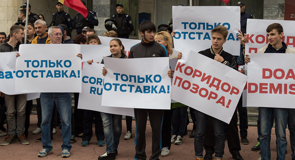 Подорваны базовые устои семьи и жизни молдавского общества в целом.