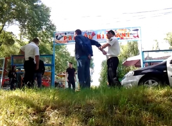 Инцидент произошёл вчера в столичном парке.