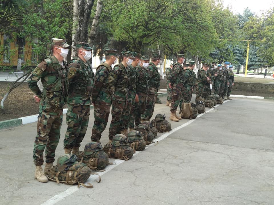 В Глодяны направили военнослужащих Нацармии из-за введения карантина.