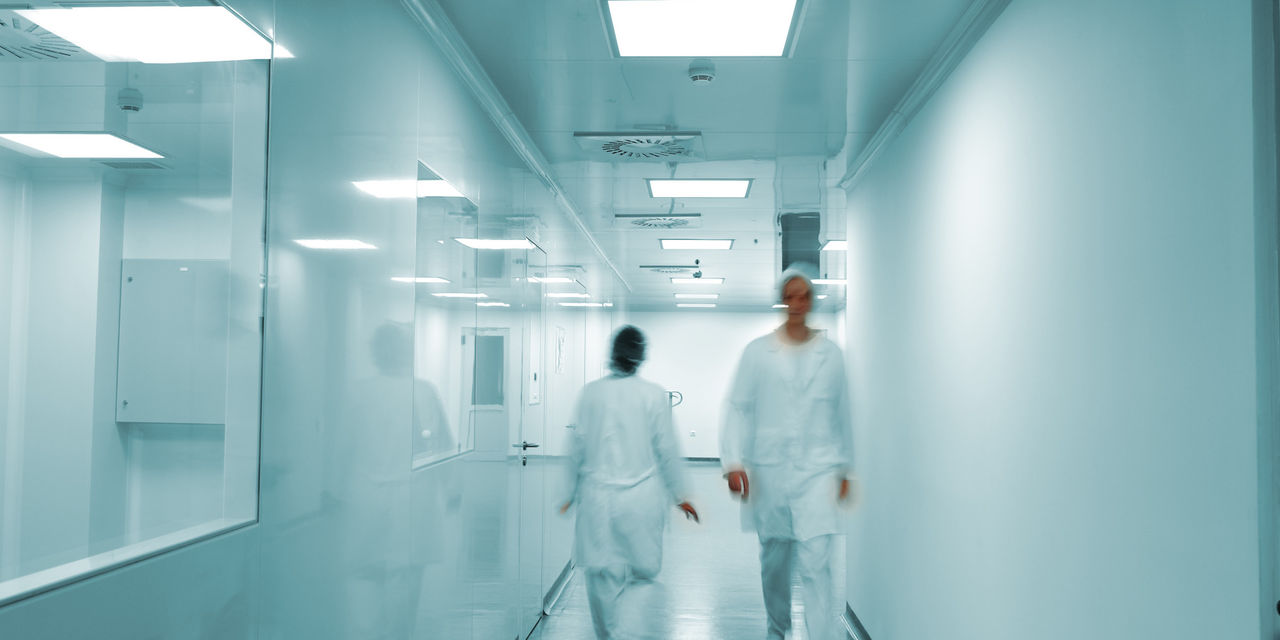 Actele de violență asupra lucrătorilor medicali vor fi sancționate