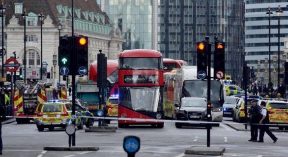 Statul Islamic revendică atentatul comis miercuri la Londra, soldat cu patru morți și zeci de răniți. 