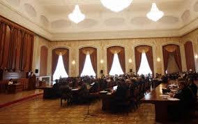 Deputații  vor reveni în sala de ședințe a Parlamentului pe data de 26 septembie curent.