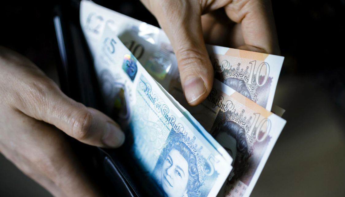 Инфляция в Великобритании вновь выросла до рекордных 10,1%.