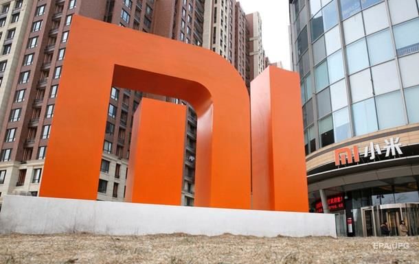 Xiaomi разрабатывает смартфон с двумя экранами.