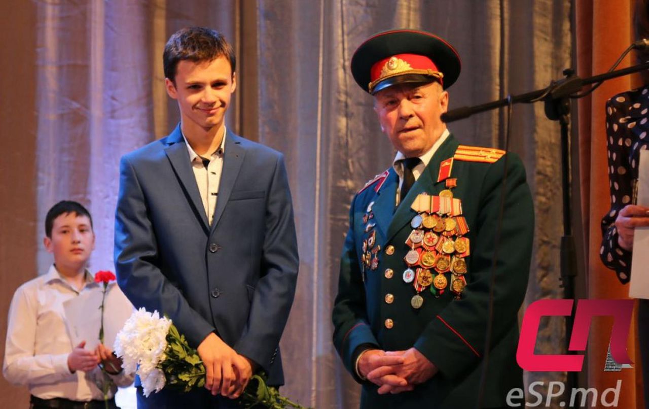 Все победители получили дипломы и небольшие сувениры.