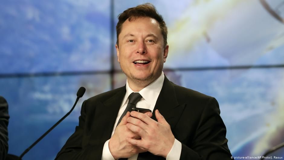 Генеральный директор Tesla Илон Маск объявлен ведущим юмористического шоу Saturday Night Live. 