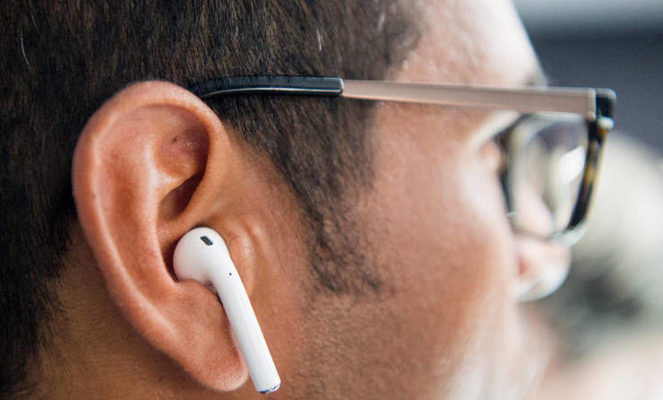 Наушники AirPods можно будет использовать как слуховой аппарат.