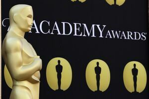 Acesta va reduce lista la zece candidaţi, înainte de a alege cele cinci filme nominalizate pentru valoroasa statuetă.