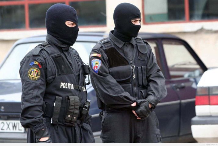 По итогам обысков сразу восемь человек вызваны на допрос. Фото: psnews.ro