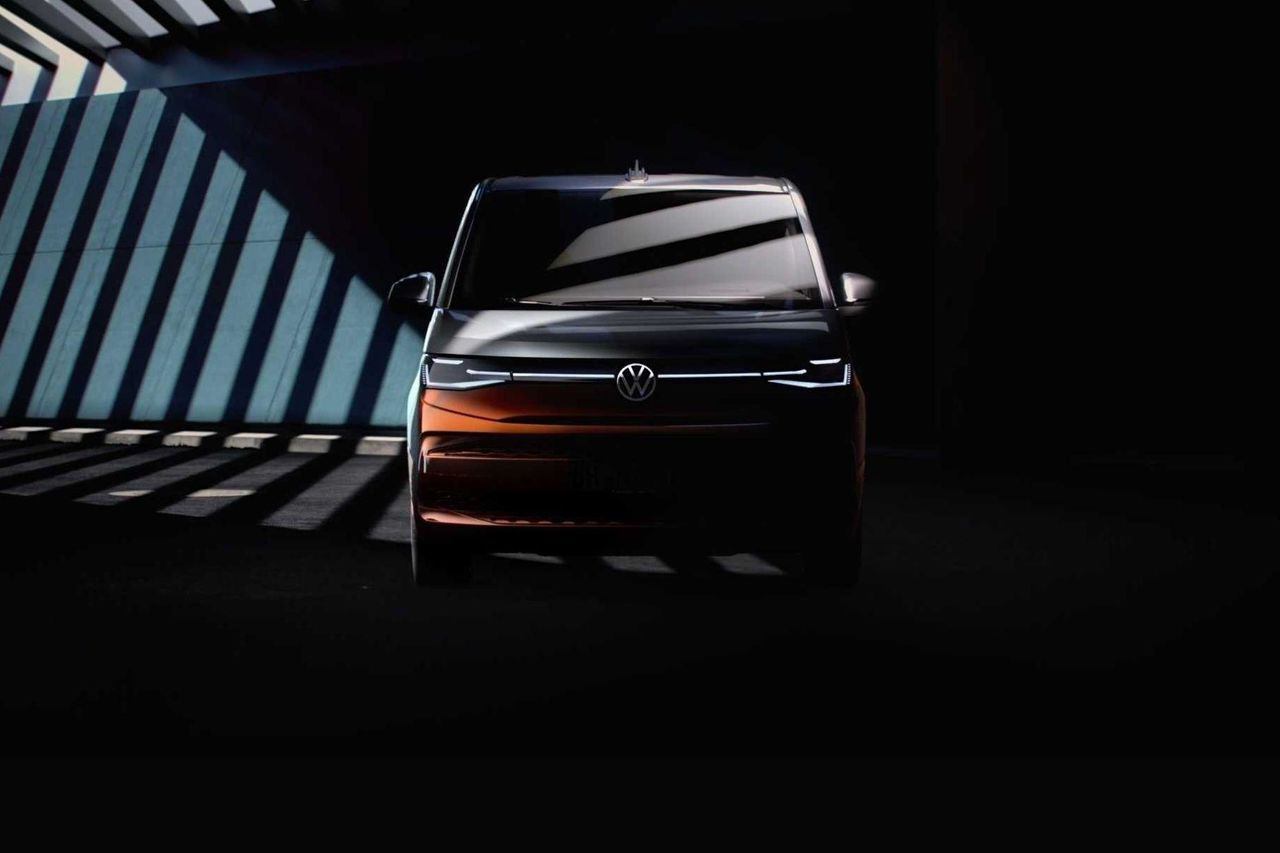 Volkswagen раскрыл интерьер нового Multivan Bulli.