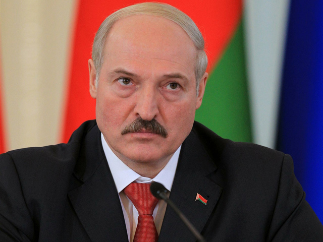 Лукашенко призвал Россию и Запад "утихомириться" и пообещал помочь Украине, где сорвалась посевная. Фото: Global Look Press