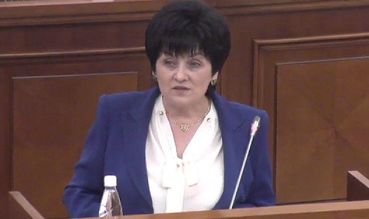 Лилия Поголша представила в парламенте отчет о нарушениях выявленных во время бакалавриата.
