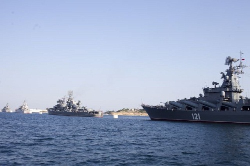 Украина расценивает действия со стороны России как агрессию и намерена просить Запад о военной помощи.