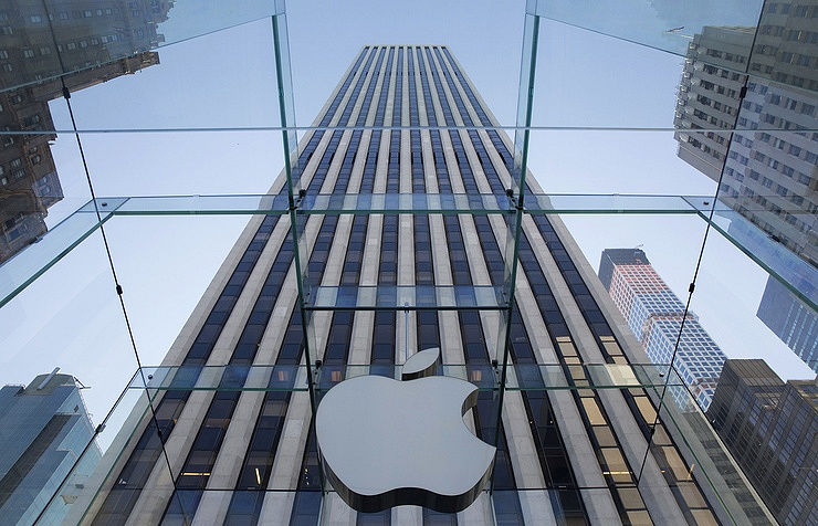Apple пообещала никогда не замедлять работу старых iPhone.