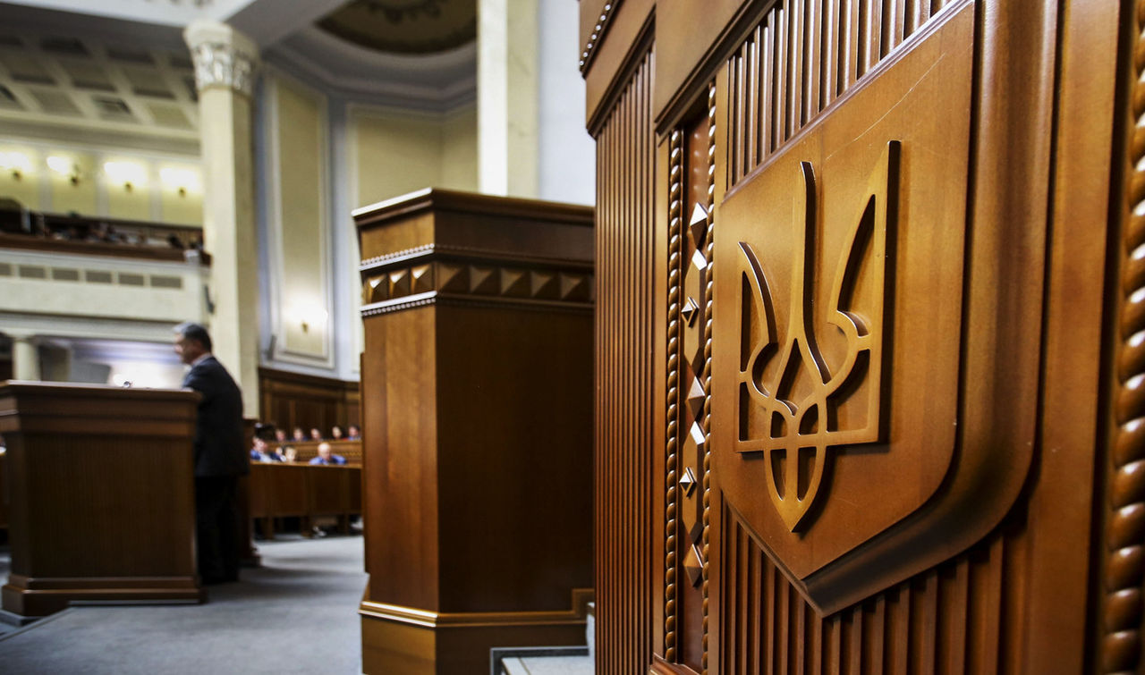 На зарплату депутатов Рады дополнительно выделили более двух миллионов долларов.