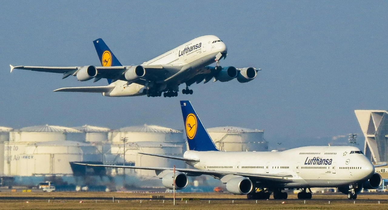 Lufthansa закрывает дочернюю авиакомпанию Cityline из-за дефицита топлива.