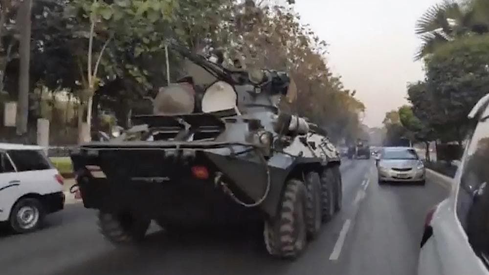 В Мьянме, где продолжаются массовые протесты против военного переворота.