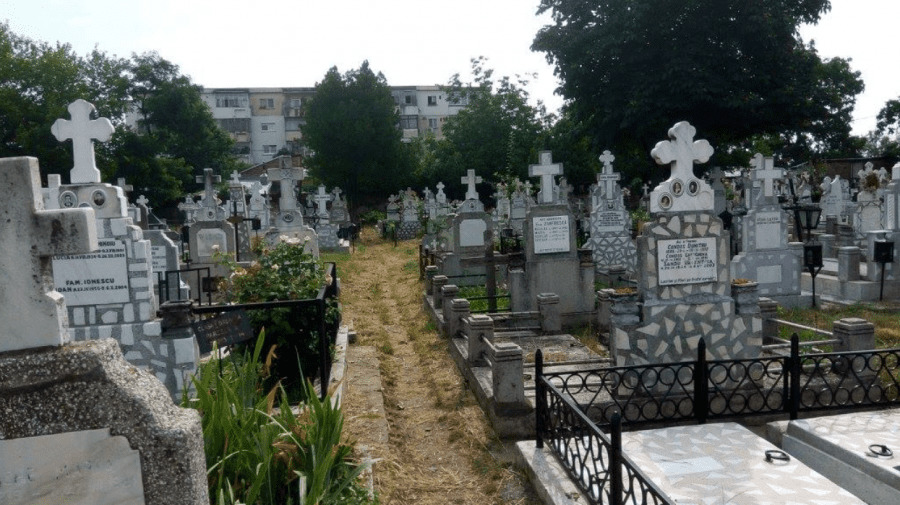 В Галац больше не хоронят по воскресеньям, чтобы соблюдать права могильщиков.