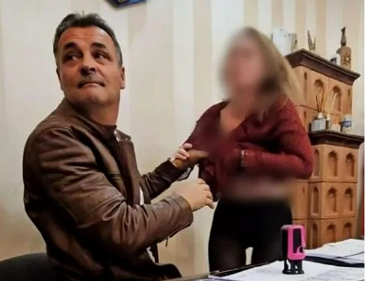 Primarul unei comune din România, plasat în arest la domiciliu: Este acuzat de agresiune sexuală.